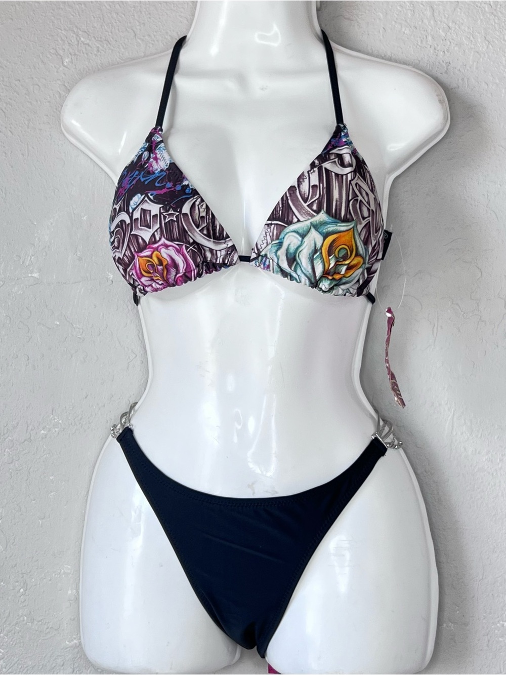 Y2K Rare So Cal Grunge Floral Graffiti Top L Bikini Rhinestones
Black btm M NWT